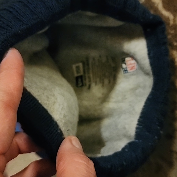 NWOT Chargers BEANIE with pom - Picture 4 of 4